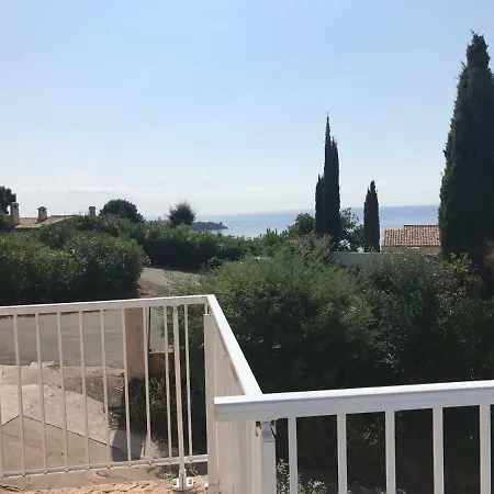 Vue Sur Mer-piscine Privee Будинок відпочинку