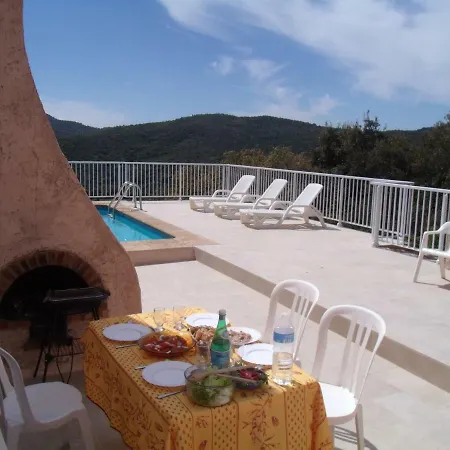 Будинок відпочинку Vue Sur Mer-piscine Privee *